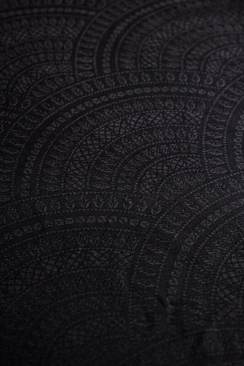 Nosidło Klamrowe Onbuhimo PRO z tkaniny żakardowej (59% bawełna, 41% wełna merino), rozmiar Standard - PAWI OGON - PITCH BLACK
