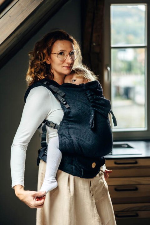 Nosidełko LennyPreschool z tkaniny żakardowej (59% bawełna, 41% wełna merino), rozmiar preschool - PAWI OGON - PITCH BLACK