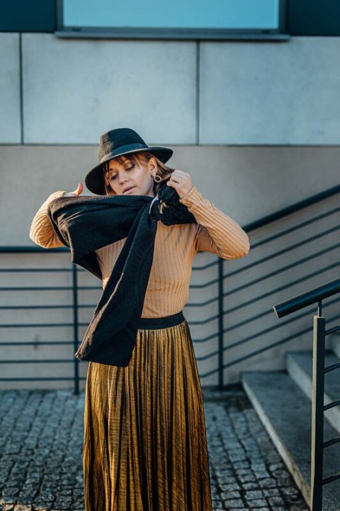 Żakardowa chusta kółkowa do noszenia dzieci, 59% bawełna, 41% wełna merino, ramię bez zakładek - PAWI OGON - PITCH BLACK - stan