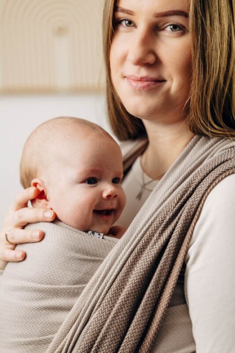 Moja pierwsza chusta do noszenia dzieci, tkana splotem jodełkowym, bawełna - MAŁA JODEŁKA BABY CAFFE LATTE - rozmiar L