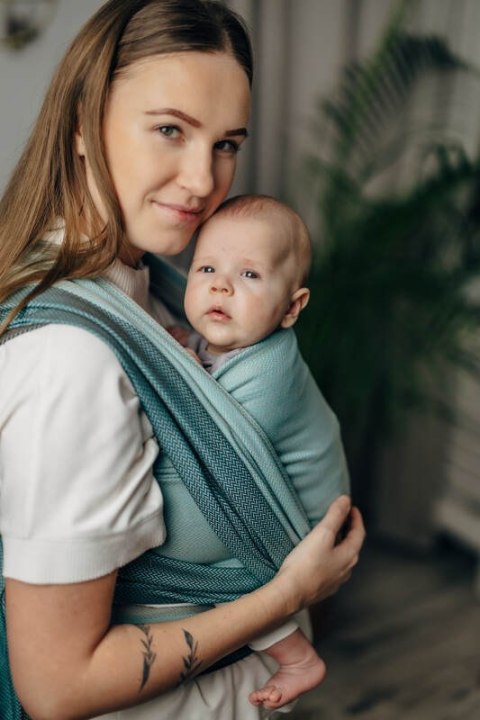 Moja pierwsza chusta do noszenia dzieci, tkana splotem jodełkowym, bawełna - MAŁA JODEŁKA BABY MINT - rozmiar M