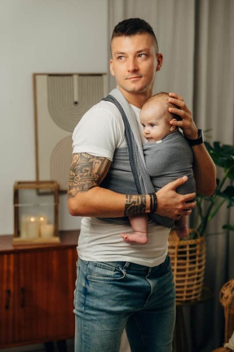 Chusta do noszenia dzieci, tkana splotem jodełkowym, bawełna - MAŁA JODEŁKA OMBRE SZARY - rozmiar XS
