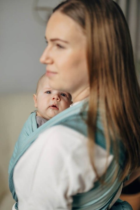 Moja pierwsza chusta do noszenia dzieci, tkana splotem jodełkowym, bawełna - MAŁA JODEŁKA BABY MINT - rozmiar XS