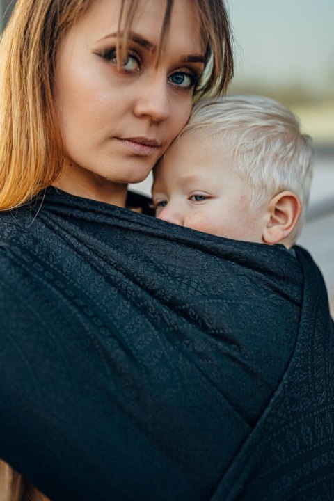 Żakardowa chusta do noszenia dzieci, 59% bawełna, 41% wełna merino - PAWI OGON - PITCH BLACK - rozmiar S