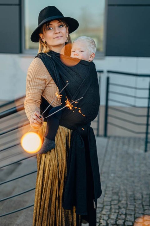 Żakardowa chusta do noszenia dzieci, 59% bawełna, 41% wełna merino - PAWI OGON - PITCH BLACK - rozmiar XS