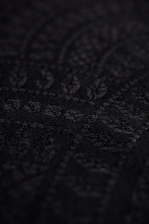 Żakardowa chusta do noszenia dzieci, 59% bawełna, 41% wełna merino - PAWI OGON - PITCH BLACK - rozmiar XS