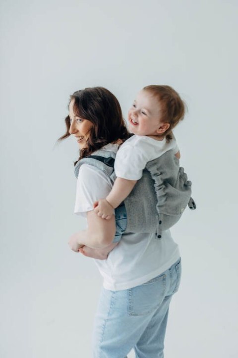 Nosidło Klamrowe Onbuhimo PRO z tkaniny żakardowej (54% jedwab, 46% bawełna), rozmiar Toddler - LITTLE LOVE - MUNA