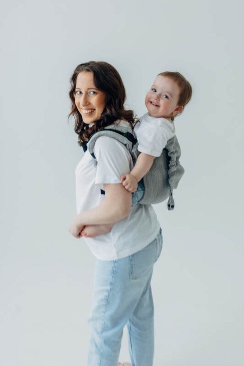 Nosidło Klamrowe Onbuhimo PRO z tkaniny żakardowej (54% jedwab, 46% bawełna), rozmiar Toddler - LITTLE LOVE - MUNA